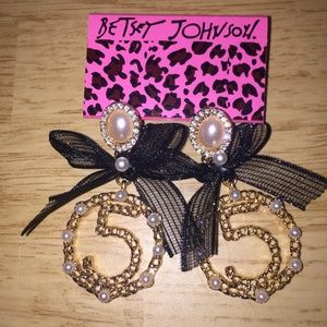 Betsey Johnson Black ribbon pearl rhinestone chain “5” initial earrings